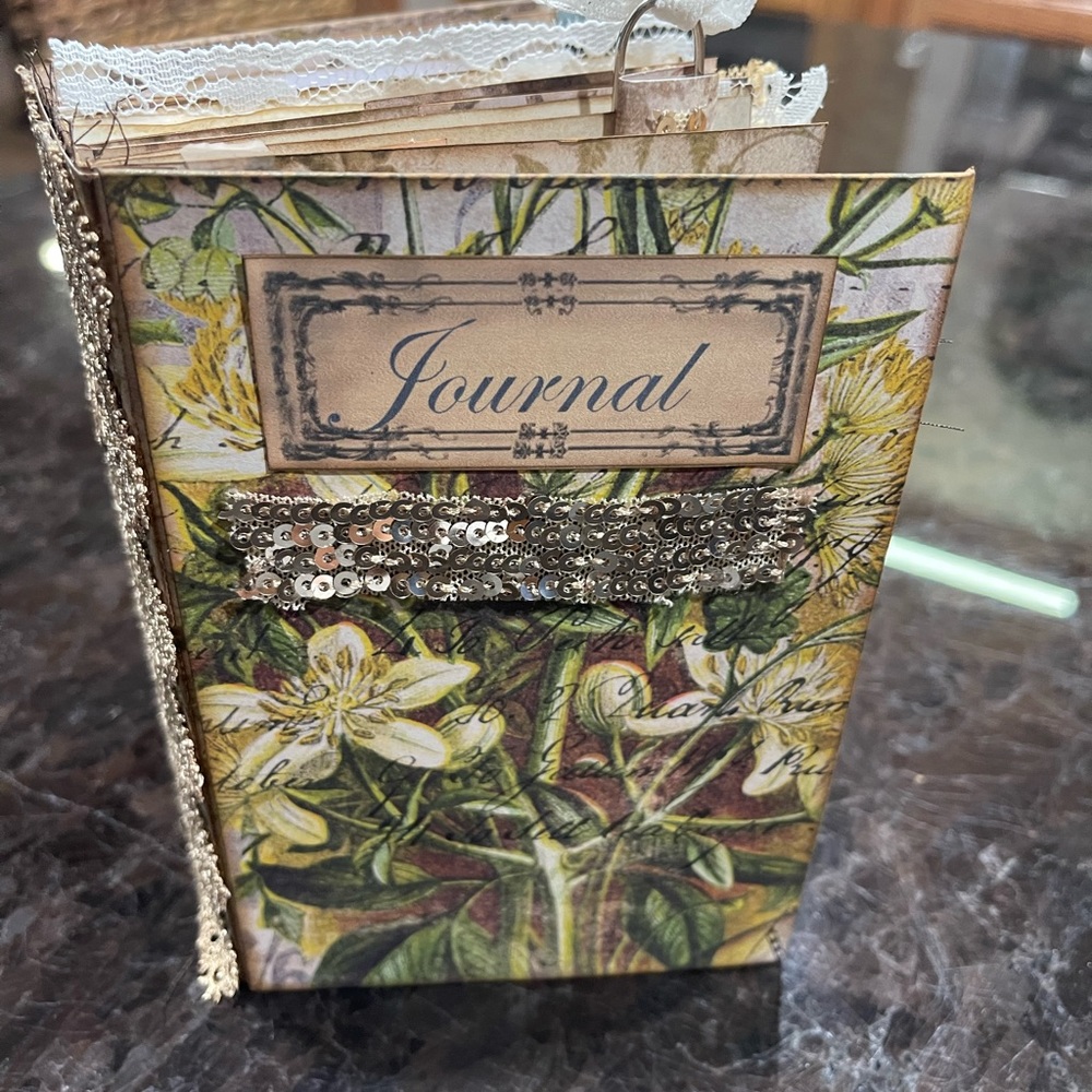 Mini junk journal